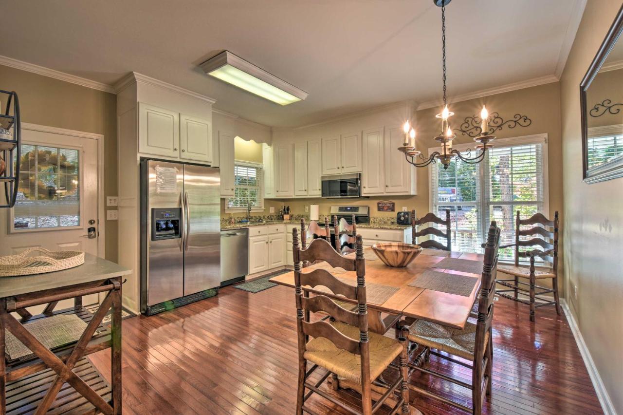 Lake Keowee Escape With Dock, Deck And Lake Access! Six Mile 외부 사진